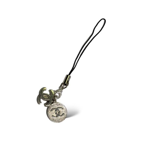 CHANEL CC Logo & Eiffel Tower Charm 2008/Cruise Line - Picture 6 of 7